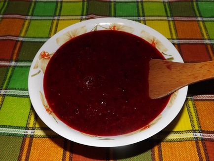Castravetele se prăbușesc cu zahăr fără a găti - cum să gătești lingonberries cu zahăr pentru iarnă