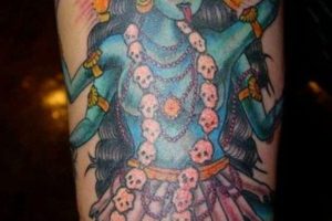 Buddhista tetoválás érték, jellemzői, fotók, Yurets szívében tölgy