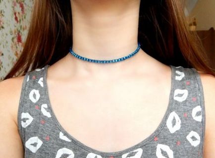 Choker nyakba elegáns divat választani, és mit viseljen ékszereket