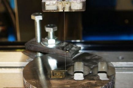 Електроерозійна обробка металів різка, верстат