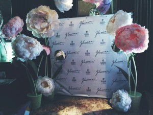 Photozone de la flori la nunta, flori de hârtie, ploaie stele