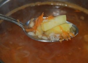 Грибний суп з перловкою легкі рецепти приготування з фото