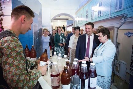 Губернатор орлова тепер може водити гостей по георгіївською вулиці не тільки у Смелае - для