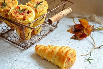 Цікавий варіант закуски - ніжні трубочки з листкового тіста, смачні рецепти