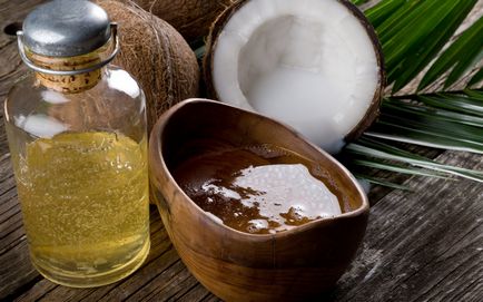 Як використовувати унікальні властивості кокосового масла для особи