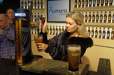 Cum am băut bere de Guinness în Muzeul Ginness din Dublin, știu în străinătate