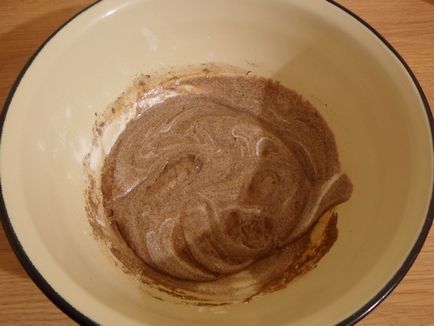 Cum se topește smântână cu ciocolată și se face ciocolată din cacao și smântână