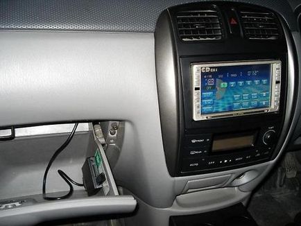 Премахване на касетофона в колата на пълно работно време Mazda - 6, 3, 5, 2006, 2007