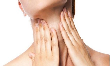 Cum se elimină ridurile pe gât