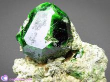 Demantoid piatră - vindecare și proprietăți magice