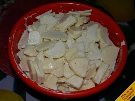 Пилешки печени с картофи (стъпка по стъпка рецепта със снимки)