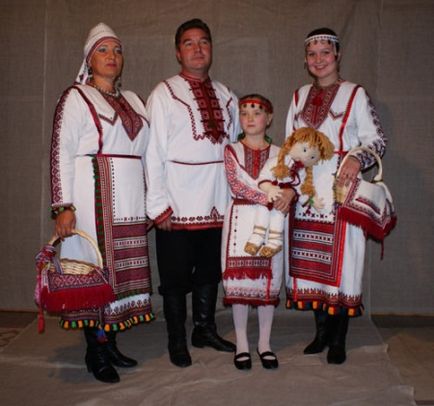 Costum național mare (56 poze) rochie tradițională Mari, costum pentru femei și bărbați