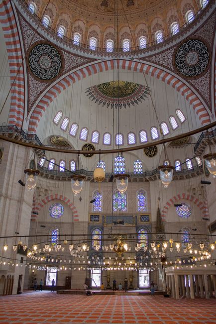 Moscheea suleimanie din Istanbul unde să stați, orele de lucru, descrierea și fotografia