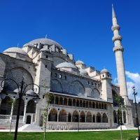 Мечеть Сулейманіє в Стамбулі (süleymaniye camii) гробниця Сулеймана і роксолани