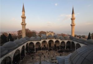 Мечеть Сулейманіє в Стамбулі (süleymaniye camii) гробниця Сулеймана і роксолани