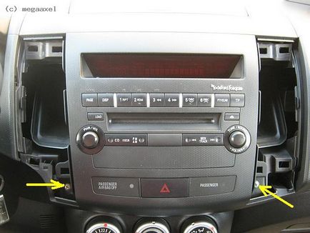 Mitsubishi outlander xl ремонт штатної магнітоли (cd програє на один канал)