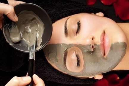 Privire de ansamblu asupra argilei cosmetice pentru tipurile, proprietățile și utilizările feței