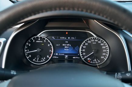 Áttekintés Nissan Murano és Subaru Outback - bonyolítja a kiválasztás (Nissan) Áttekintés Nissan Murano és Subaru Outback - nehéz a választás