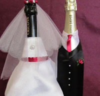 Îmbrăcăminte pentru șampanie de nuntă