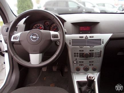 Opel astra h cu întrebări la kilometraj pe caroserie, suspensie și interior, totul despre mașină