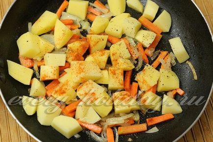 Овочеве рагу з куркою в горщиках в духовці, фото рецепт