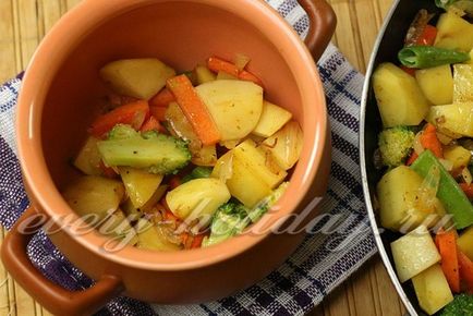 Legume de legume cu pui în ghivece în cuptor, rețetă foto
