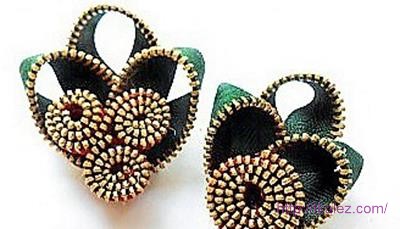 Crafts kígyó kitűző villám kezével (női ékszer) Crafts kígyó kitűző villám kezével