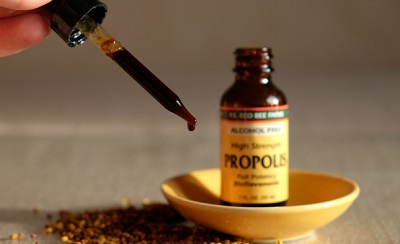 Propolis pentru copii din rețete de tuse