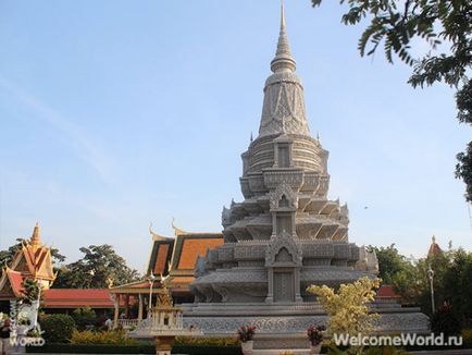 Utazzon Angkor, Kambodzsa