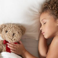 A gyermek fél elaludni, hogyan kell menteni a gyermeket a félelem