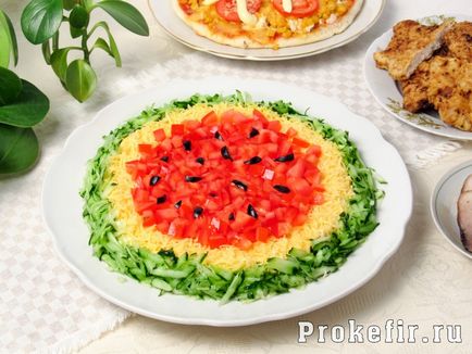 Salată de pepene verde felii cu pui - rețetă pas cu pas cu fotografie (pe kefir) 3 rețete