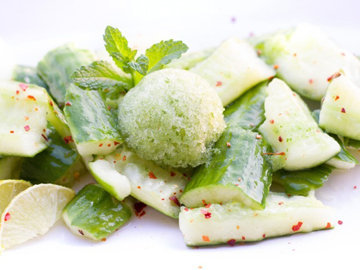 Salată proaspătă de castraveți, alimentație alimentară