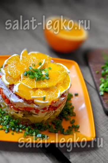 Salată cu portocale și pui