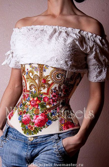 Cu ce ​​să purtați idei de trend-top 15 pentru corset