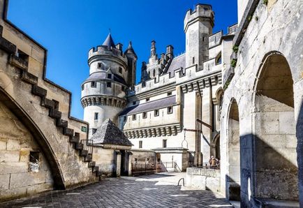 Château de Pierrefonds - castel de luptă medieval, ghid Paris