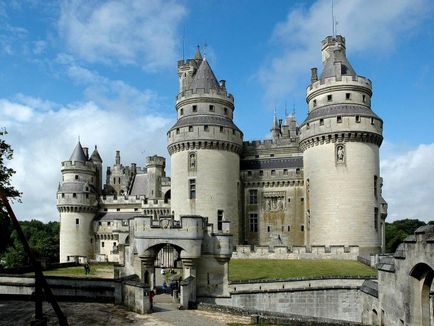 Château de Pierrefonds - castel de luptă medieval, ghid Paris