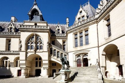 Château de Pierrefonds - castel de luptă medieval, ghid Paris