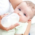 Склад грудного молока і молозива жінки, користь для дитини і харчова цінність
