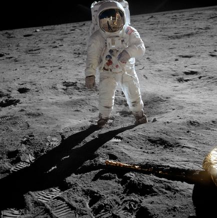 Sateliți ai planetelor terestre (sateliți) Sateliți ai planetelor terestre