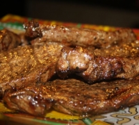 Steakuri din carne de vită de marmură pe grătar pe grătar Rețetă foto