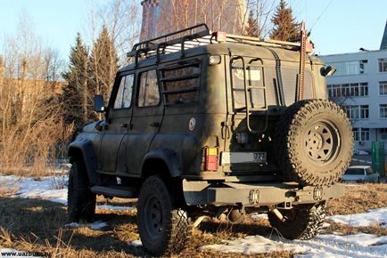 Тюнінг автомобіля УАЗ хантер від московського позашляхового клубу