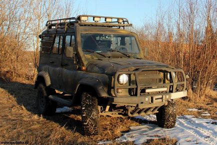 Тюнінг автомобіля УАЗ хантер від московського позашляхового клубу