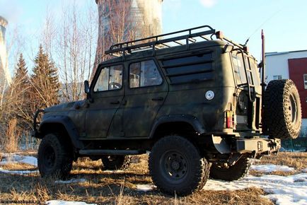 Autó Tuning UAZ Hunter a Moszkva autóklub