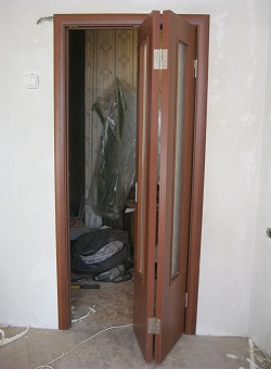 Установка дверей вхідних сейф дверей і металевих в Запоріжжі