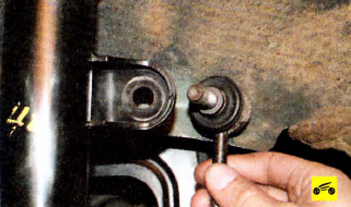 Înlocuirea unui arc al amortizorului unui suspensor de suspensie pentru hyundai tuscon 2004-2010