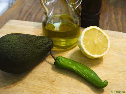 Încălzit în pâine cu sos de avocado, un loc culinar masculin - cele mai bune rețete cu o fotografie