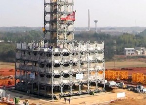 200 de muncitori constructori chinezi au construit un hotel de 30 de etaje în doar 15 zile