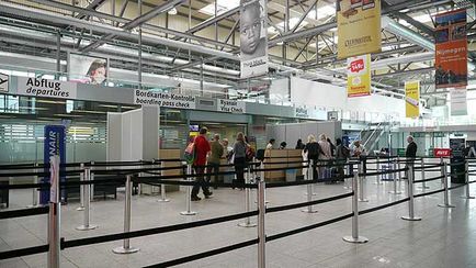 Aeroportul de ovaz al aeroportului - Dusseldorf aeroportul weeze - cum ajungem de la aeroport la fosilele din Dueseldorf