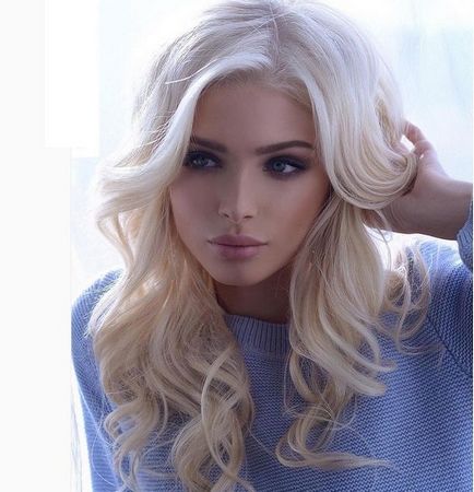 Alena shishkova a decolat extensiile și a prezentat fotografia fără un indiciu de machiaj