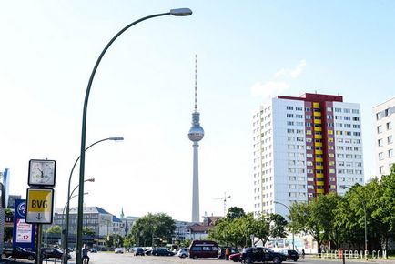 Turnul TV Berlin (berliner fernsehturm)